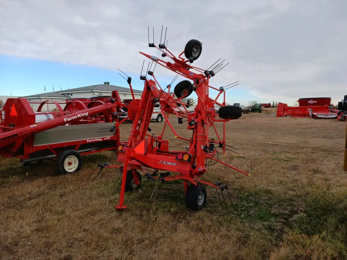 Kuhn GF 7802 THA pull-type rotary tedder image