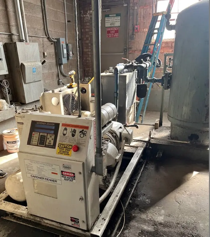 Gardner Denver EBH99D Air Compressor – 1998 image