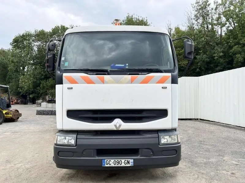Vac-All Vehicle RENAULT 22GVA 4X2 image