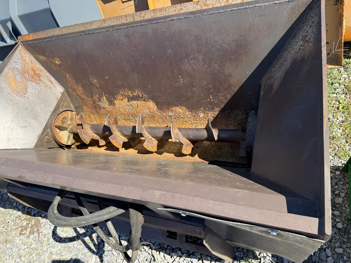 Woodchuck 74 SD.5 side shooter bucket image