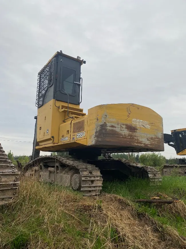 2006 2554 John Deere Log Loader image