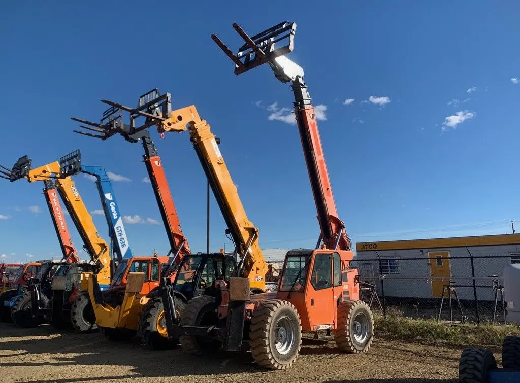 2017 SkyTrak 10054 Telehandler image