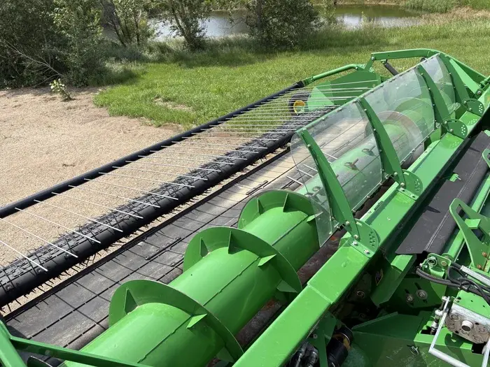 2013 John Deere T670 Combine ** $25,000 in recent repairs** #11940 AS image