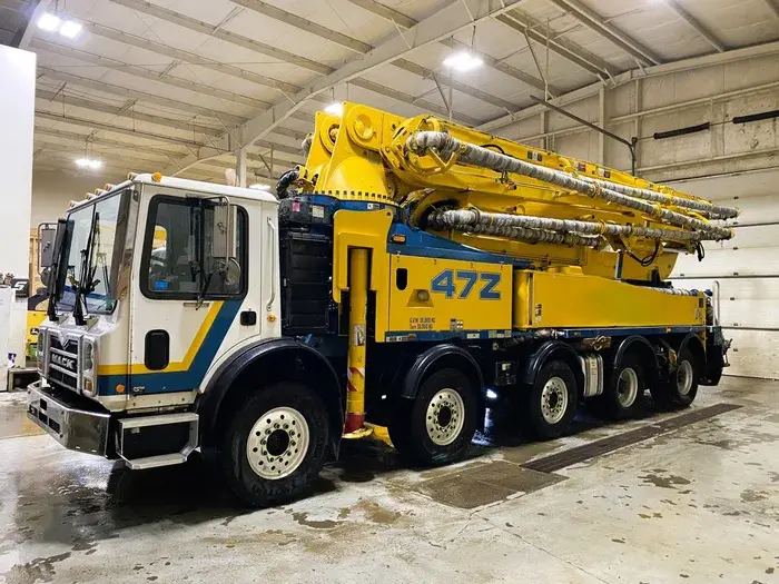2014 Putzmeister 47M Concrete Pump on 2014 Mack MRU613 #11611 JA image