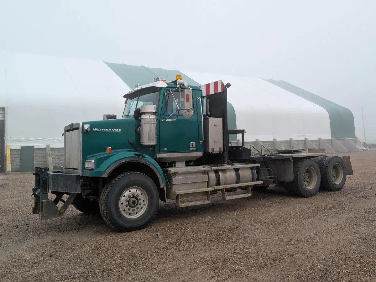 2013 Western Star 4900 Winch Truck CW/ Stainless Monroe Sander And Plows Municipal Surplus #12051 OB image
