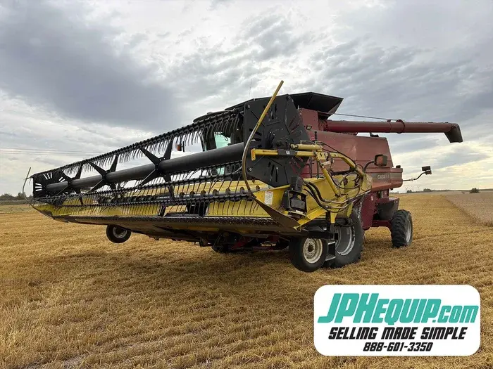 2007 Case IH 2588 Combine plus Honey Bee SP30 Header #12231 AS image