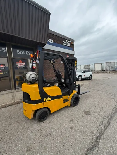 2005 LPG Yale Forklift 5,000 LBS image 1