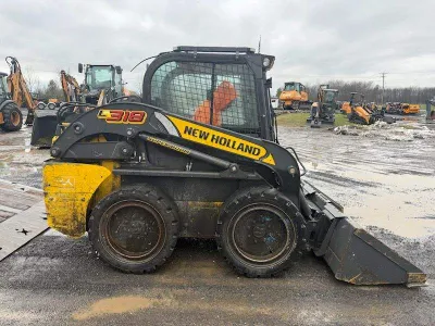 2023 New Holland L318 image 1