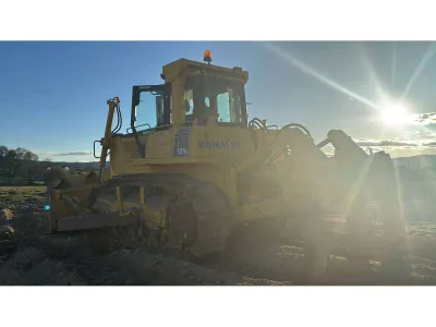 Dozer KOMATSU D155AX-5 used Navigation image 1