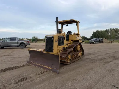 1987 Caterpillar D4H Dozer with Angle Blade #12170 CT image 2