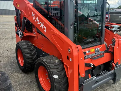2026 Kubota SSV65HC image 2