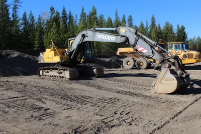 2006 Volvo EC210BLC Excavator image 2