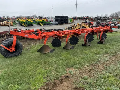 Kuhn 4x Vari-lander auto reset plow image 2