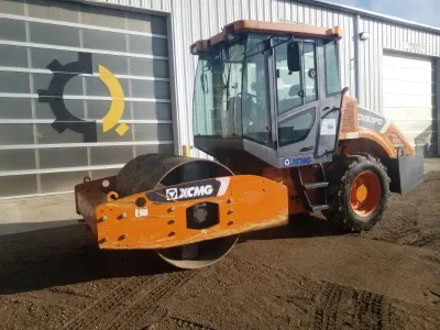 2017 XCMG CV83PD image 1