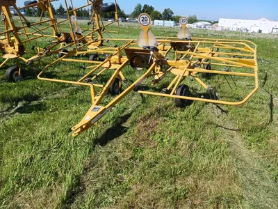 Vermeer TD100 Tedder image 1