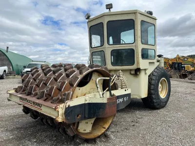 1981 Ingersoll-Rand SPF-56 Padfoot Compactor #9698 BP image 2