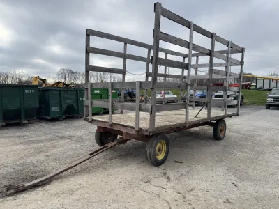New Holland 8x16 hay wagon image 2
