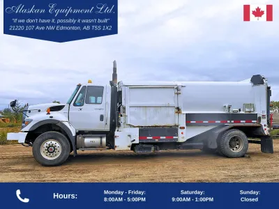 2014 International Workstar 7400 S/A Refuse Truck image 1