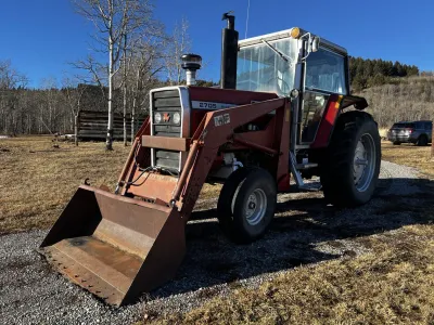 1978 Massey Ferguson 2705 Tractor with MF246 Loader & 6 ft Bucket #11401 BP image 2