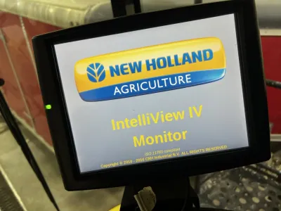 2017 New Holland CR8.90 Combine #11288 BP image 2