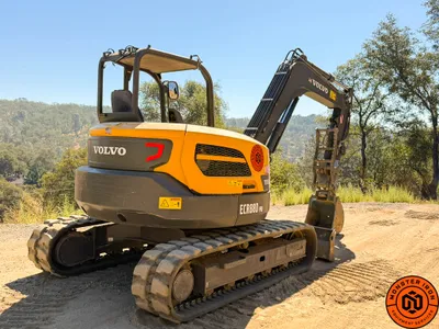 2020 VOLVO ECR88D EXCAVATOR image 1