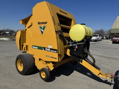 Vermeer 504R signature round baler image 1