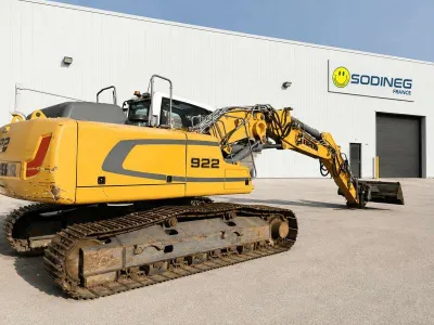 Excavator (Tracked) LIEBHERR R922 LC used Navigation image 1