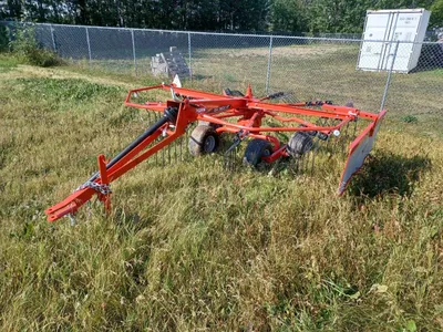 Kuhn GA3200GT single Rotary Rake image 1