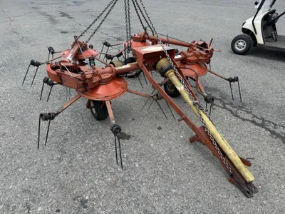 Kuhn 4 star tedder GF 5001T image 1