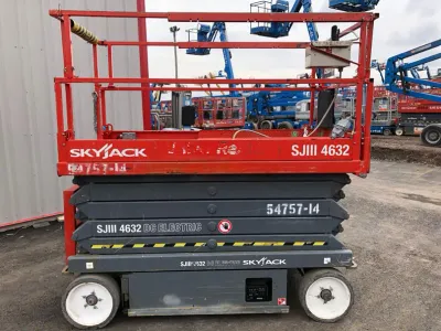 Skyjack      SJ 4632      Scissor Lift image 2