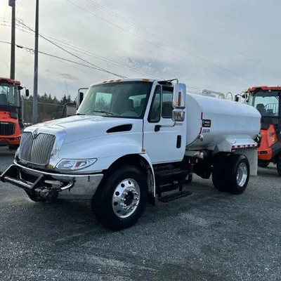 2008 International 4300 image 1