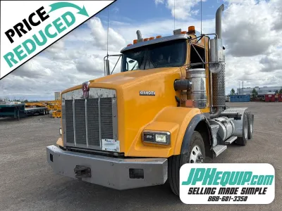 2008 Kenworth T800B Day Cab Truck #12139 AS image 1