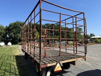 Bale King 8x18 hay rack wagon image 2
