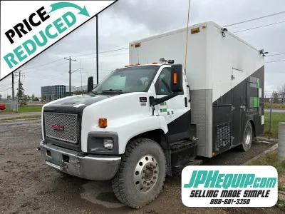 2008 GMC C7500 Lube Truck #9337 AS image 1