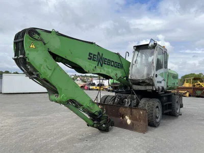 Handling/Waste Excavator SENNEBOGEN 818 image 2