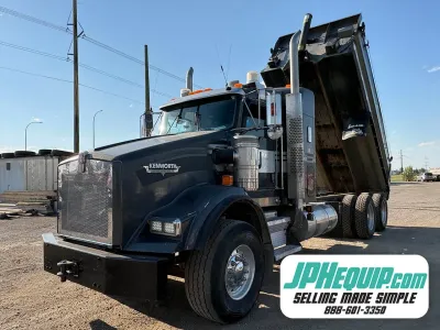 2007 Kenworth T800 Gravel Truck** New Engine at roughly 500,000 km** #12172 AS image 1