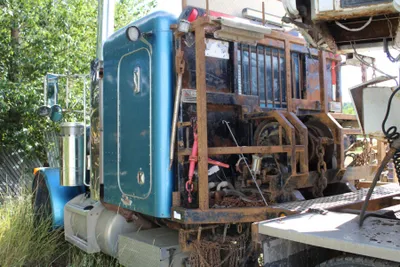 1995 Peterbilt Winch Truck image 2