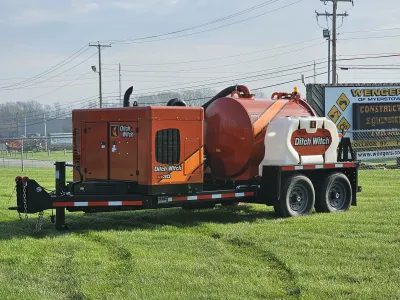 2019 Ditch Witch HX30 hydro vacuum excavator image 2