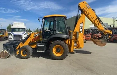 2023 JCB 3CX image 1