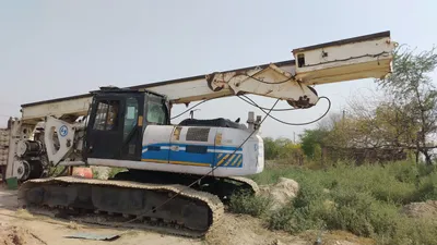 Soilmec SR-40 Piling Rig image 1