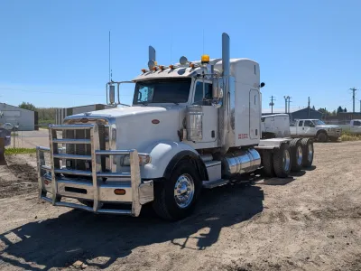 2015 Peterbilt 367 Tridem Sleeper Truck • Wet Kit • 600 HP Cummins ISX #11969 OB image 2