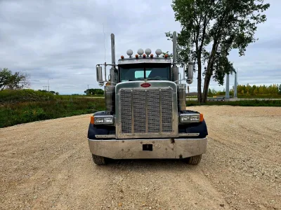 2007 Peterbilt 379 image 1