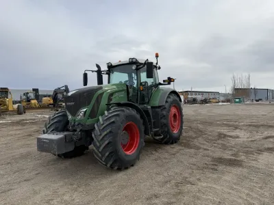 2014 Fendt 927 Vario Tractor #11467 JP image 2