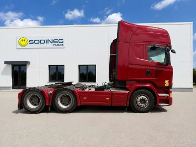 Tractor Unit SCANIA R560 6X4 image 2