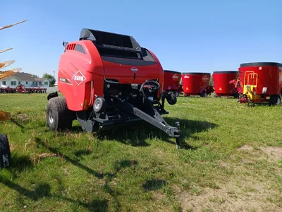 Kuhn VB560 Opticut Round Baler image 1