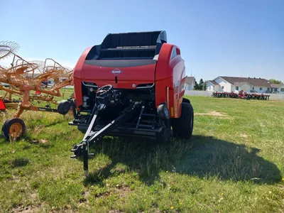 Kuhn VB560 Opticut Round Baler image 2