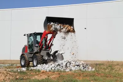 Takeuchi TW80C2 Wheel Loader image 2