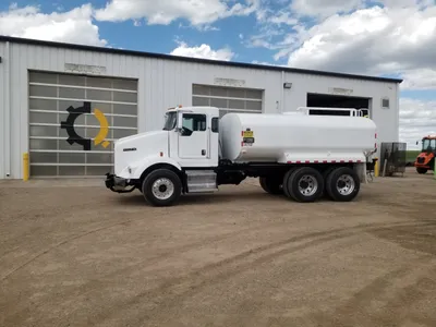 2009 Kenworth T800 image 1