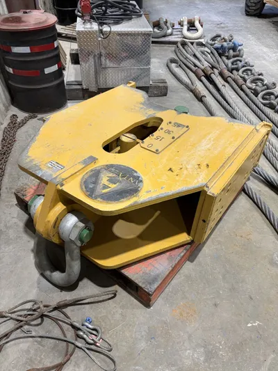 Crane Vibration Dampener image 1