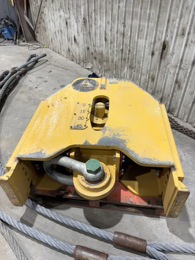 Crane Vibration Dampener image 2